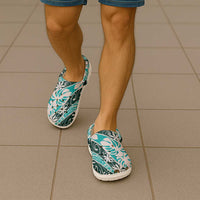 Cyan Tahiti Tiare Monstera Clogs Shoes Polynesian Pattern Curve Style - Polynesian Pride