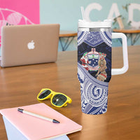 Samoa Christmas Tumbler With Handle Samoan Siva Dance With Santa - Polynesian Pride