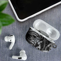 Maori Romantic Valentine AirPods Case The Hongi Kiss Black Galaxy