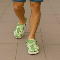 Green Hawaii Kalo Palaka Motifs Clogs Shoes Hawaiian Taro Leaves Elegant Vibes LT14 - Polynesian Pride