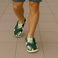 Green Tropical Hawaii Clogs Shoes Seamless Monstera Plumeria Hawaiian Pattern - Polynesian Pride