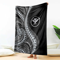 Hawaii Pineapple Gray Scale Tribal Pattern Blanket - Polynesian Pride