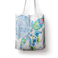 Hawaiian Couple Turtles Honi Tote Bag Polynesian Art Motifs and Hibiscus White Blue Color - Polynesian Pride