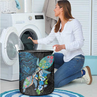 Hawaiian Couple Turtles Honi Laundry Basket Polynesian Art Motifs and Hibiscus Black Blue Color - Polynesian Pride