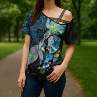 Hawaiian Couple Turtles Honi Cross Shoulder Shirt Polynesian Art Motifs and Hibiscus Black Blue Color - Polynesian Pride