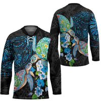 Hawaiian Couple Turtles Honi Hockey Jersey Polynesian Art Motifs and Hibiscus Black Blue Color - Polynesian Pride