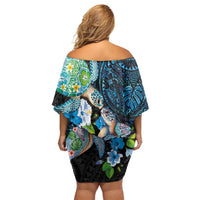 Hawaiian Couple Turtles Honi Off Shoulder Short Dress Polynesian Art Motifs and Hibiscus Black Blue Color - Polynesian Pride