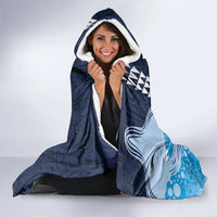 Hawaiian Honu Honi Ihu Hooded Blanket With Plumeria and Kakau Art Pattern