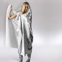 New Zealand Gecko Maori Art Tattoo Hooded Blanket White Color
