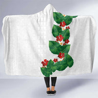 Hawaiian Taro Leaves-Hibiscus and Plumeria Hooded Blanket Polynesian Art-Kakau Tattoo White LT03 One Size White - Polynesian Pride
