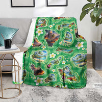 Hawaii Map with Plumeria Flower and Palaka Pattern Blanket Tropical Island Green Design LT03 - Polynesian Pride