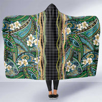 Hawaiian Art Flower Tribal with Lei Hooded Blanket Palaka Pattern Black Color - Polynesian Pride