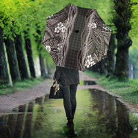 Hawaiian Art Flower Tribal with Lei Umbrella Palaka Pattern Grayscale - Polynesian Pride