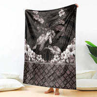 Hawaiian Lei Turtle and Plumeria Blanket Polynerian Art Tattoo-Grayscale Mode