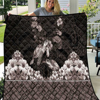 Hawaiian Lei Turtle and Plumeria Quilt Polynerian Art Tattoo-Grayscale Mode