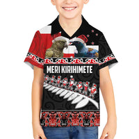 New Zealand Meri Kirihimete Family Matching Short Sleeve Bodycon Dress and Hawaiian Shirt Christmas Tui Bird and Kea Bird - Haka Santa with Maori Koru Art Pattern LT03 Son's Shirt Black - Polynesian Pride