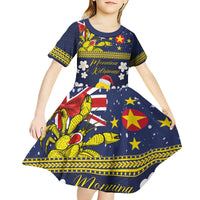 Niue Monuina e Kilisimasi Kid Short Sleeve Dress Christmas Uga - Niue Map and Emblem with Hiapo Art Pattern