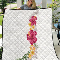 Hawaiian Plumeria and Hibiscus Quilt White Mode