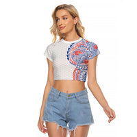 Hawaiian Traditional Tattoos Raglan Cropped T Shirt Kakau Tribal Tropical Plant Motif Hawaii Flag Color Inspired LT03 Female Multicolor - Polynesian Pride