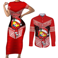 Tonga Christmas Couples Matching Short Sleeve Bodycon Dress and Long Sleeve Button Shirts Tongan Coat of Arms Santa With Ngatu Pattern Christmas Red Style LT03 Red - Polynesian Pride