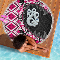 Pink Taniko Motif Aotearoa Manaia and Silver Fern Beach Blanket