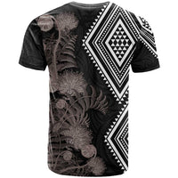 Aotearoa Tukutuku Motif T Shirt Pohutukawa and Fern Leaves Grayscale Color LT03 - Polynesian Pride