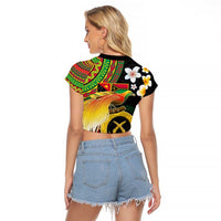 Vanuatu and Papua New Guinea Together Raglan Cropped T Shirt Bird-of-paradise and Pig Tusk Melanesian Pattern