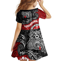 Maori Kotahitanga Kid Short Sleeve Dress Aotearoa Spirit with Maori Mask and Polynesian Art Tattoo