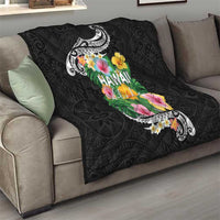 Hawaii Aloha Tropical Leaves and Flower Quilt with Polynesian Art Tattoo Black Color - Polynesian Pride