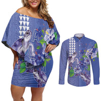 Hawaii Aloha Turtle Hibiscus and Leaves Couples Matching Off Shoulder Short Dress and Long Sleeve Button Shirt with Polynesian and Kakau Tattoos Denim Color - Polynesian Pride