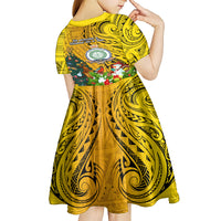 Niue Christmas Kid Short Sleeve Dress Coat of Arms and Polynesian Tattoo Xmas Element Christmas Yellow Vibe LT03 - Polynesian Pride
