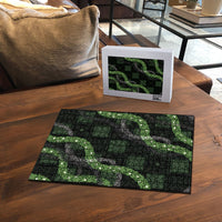 Hawaiian Quilt Puzzle Pele Hair Hinahina Lei Black Version