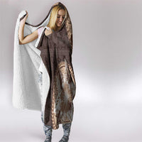 Samoa Siapo Elegant Hooded Blanket Hibiscus Chocolate Brown Motifs - Polynesian Pride