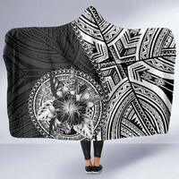 Hibiscus With Black Austronesian Tattoo Pattern Hooded Blanket LT05 One Size Black - Polynesian Pride