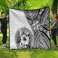 Hibiscus With White Austronesian Tattoo Pattern Quilt LT05 - Polynesian Pride