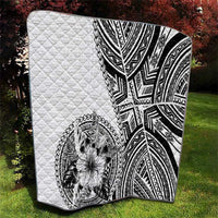 Hibiscus With White Austronesian Tattoo Pattern Quilt LT05 - Polynesian Pride