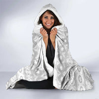 Tonga White Sunday Hooded Blanket Tongan Ngatu Siale Pattern - Polynesian Pride