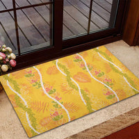 Hawaii Maile Lei Rubber Doormat With Yellow Monstera Pattern