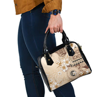 Samoa Siapo Pattern With Beige Hibiscus Shoulder Handbag