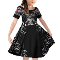 New Zealand Aotearoa Family Matching Off Shoulder Short Dress and Hawaiian Shirt Traditional Kapa Haka LT05 Daughter's Dress Black - Polynesian Pride