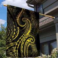 Polynesia Plumeria Lei Garden Flag Black Gold Curves Motif