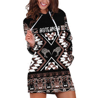 Personalised Taniko Motifs Aotearoa Hoodie Dress Waitangi Kowhaiwhai Kiwi - Mocha LT7 Mocha - Polynesian Pride