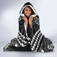 Maori Tukutuku Taniko Motifs Hooded Blanket Black Poutama Mix Kowhaiwhai