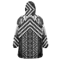 Maori Tukutuku Taniko Motifs Wearable Blanket Hoodie Black Poutama Mix Kowhaiwhai