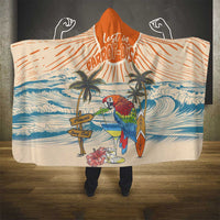 Christmas In July - Hawaii Retro Hooded Blanket Lost In Parrot-dise