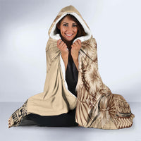 Vaiaso o le Gagana Samoa Hooded Blanket Siapo Motif Beige