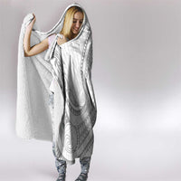 White Sunday Lotu Tamaiti Hooded Blanket Polynesian Wave Pastel Gray - Polynesian Pride