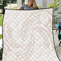 White Sunday Lotu Tamaiti Quilt Polynesian Wave Pastel Nude - Polynesian Pride