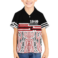 Personalised Toitu Te Tiriti Aotearoa 1840 Family Matching Off Shoulder Short Dress and Hawaiian Shirt Red Kowhaiwhai Puhoro LT9 Son's Shirt Black - Polynesian Pride