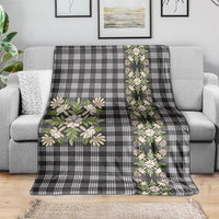 Pauli Hawai'i Palaka Squares Maile Leaf Blanket Flowers Hawaiian Quilt Patterns